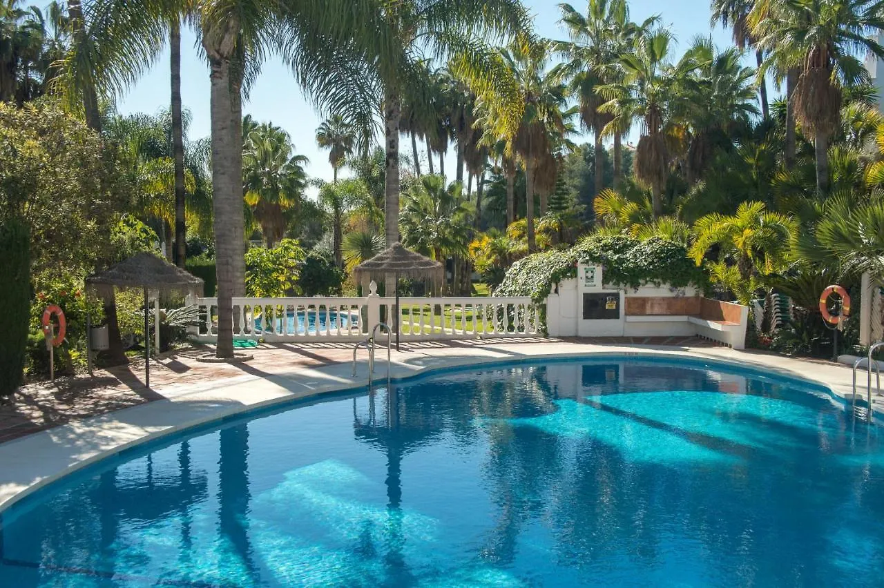 Las Palmas 15C Oasis Properties Nerja 0*,