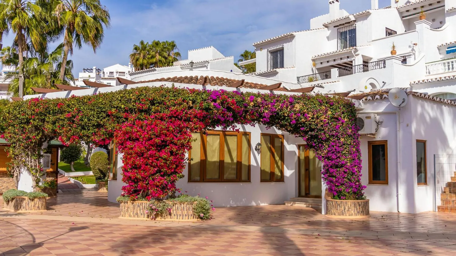 Las Palmas 15C Oasis Properties Nerja